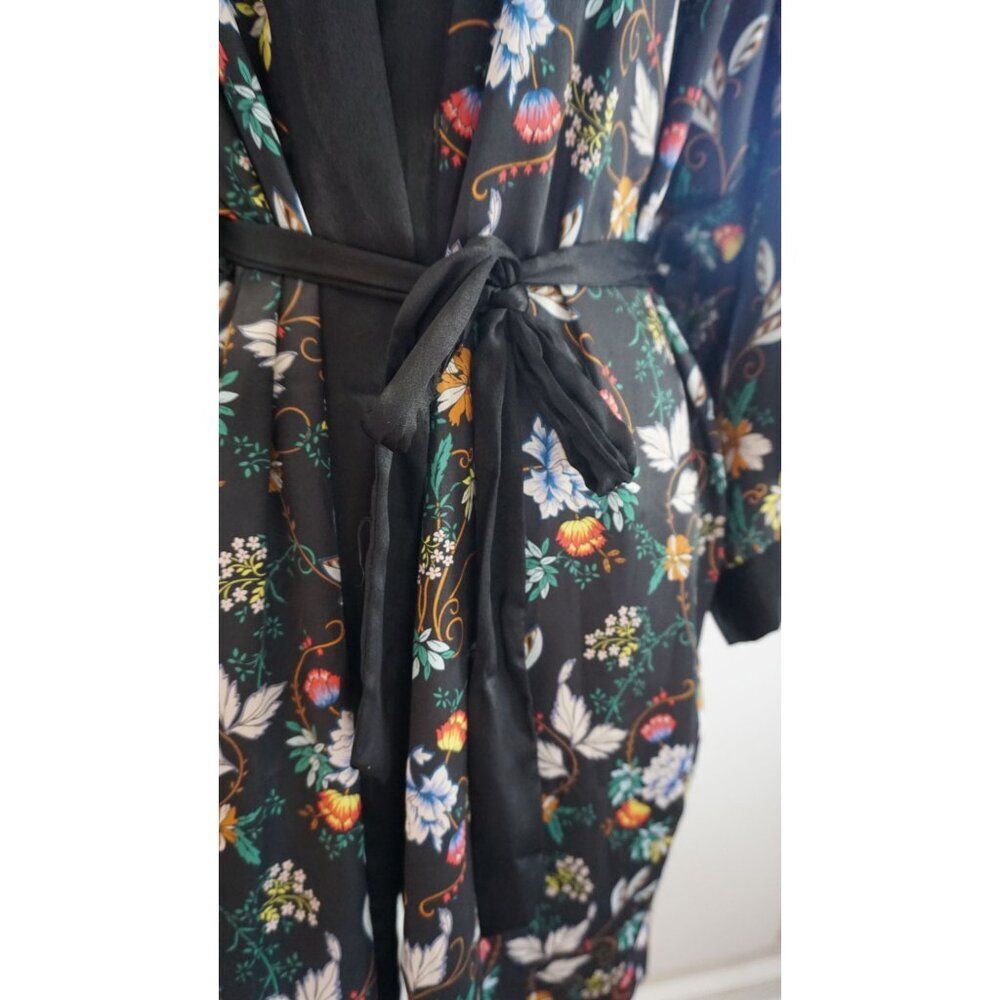 Victoria's Secret Women's Black Floral Satin Short Floral Robe - Size M/L - Picture 2 of 11